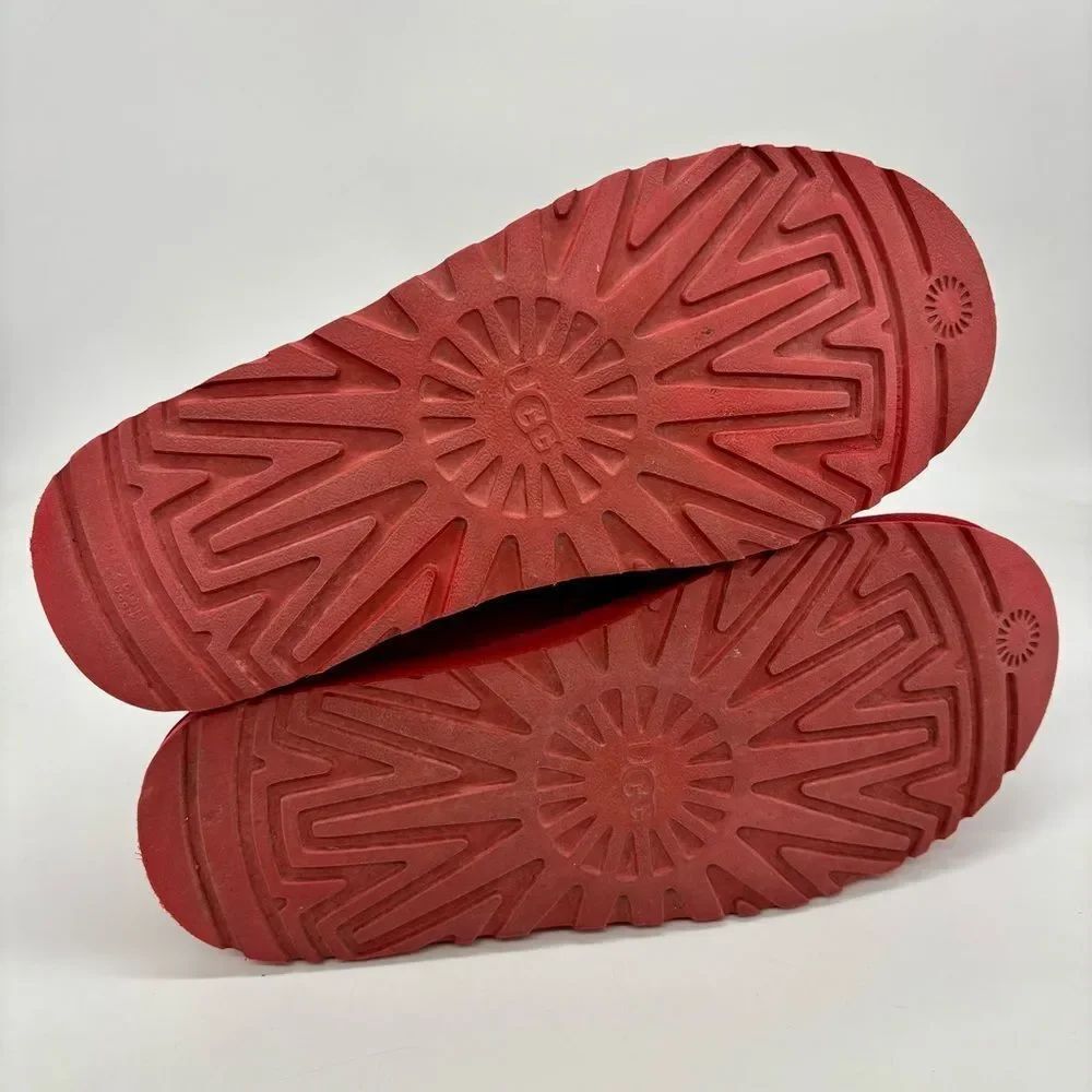 UGG Neumel Boot - Picture 7 of 9